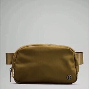 Lululemon Everywhere Belt Bag 1L Burnt Caramel NWT Rare Fall Neutral Brown